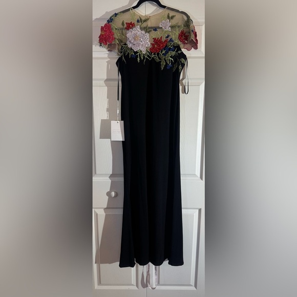 Mac Duggal Floral Embellished Jersey Fitted Gown NWT Style 11817 - Picture 5 of 8